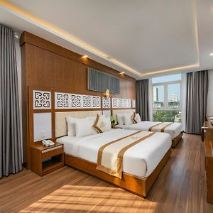 Prague Da Nang Beach Hotel